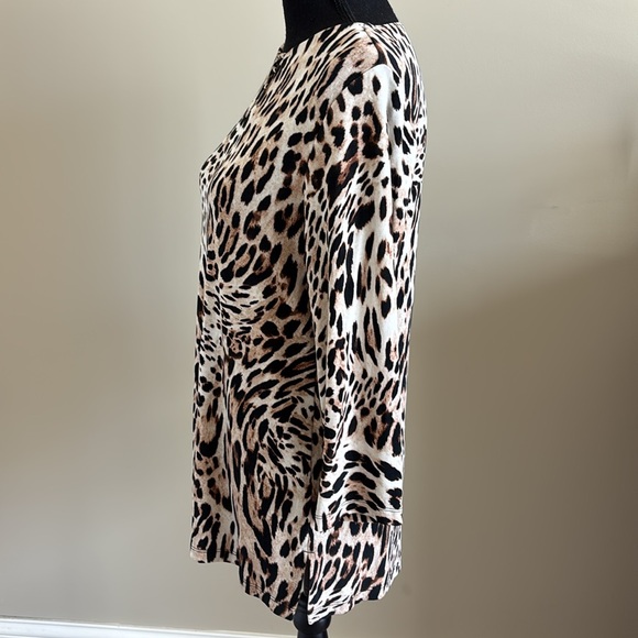 Chico’s Traveler’s Collection 3/4 sleeve animal print tunic. EUC.  Size Medium. - Picture 7 of 14